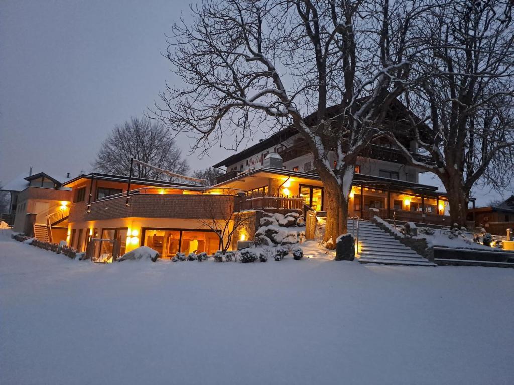 Hotel-Pension Seebad "Seegenuss-Natur-Spa" Зульцберг Екстер'єр фото